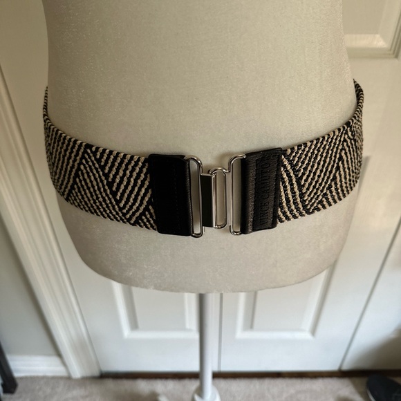 Vince Camuto Stretch Belt Size S/M - Picture 8 of 14